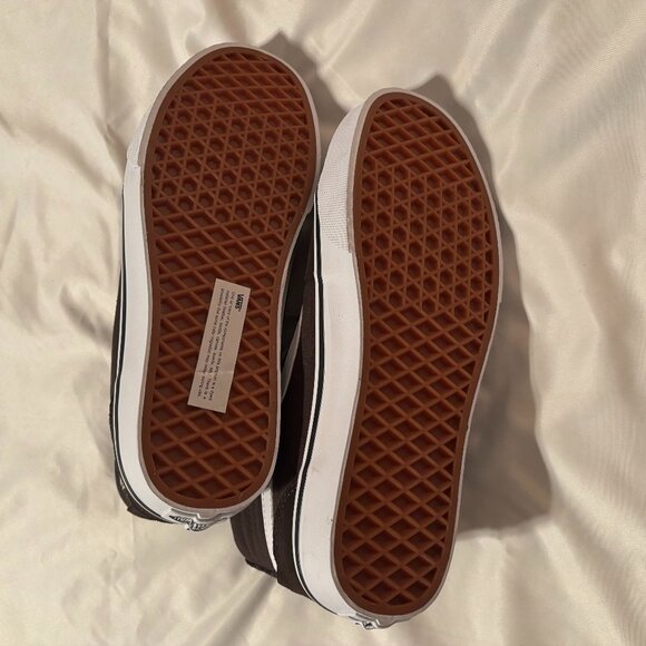 Vans Mid-Top Moon and Stars - Picture 2 of 7